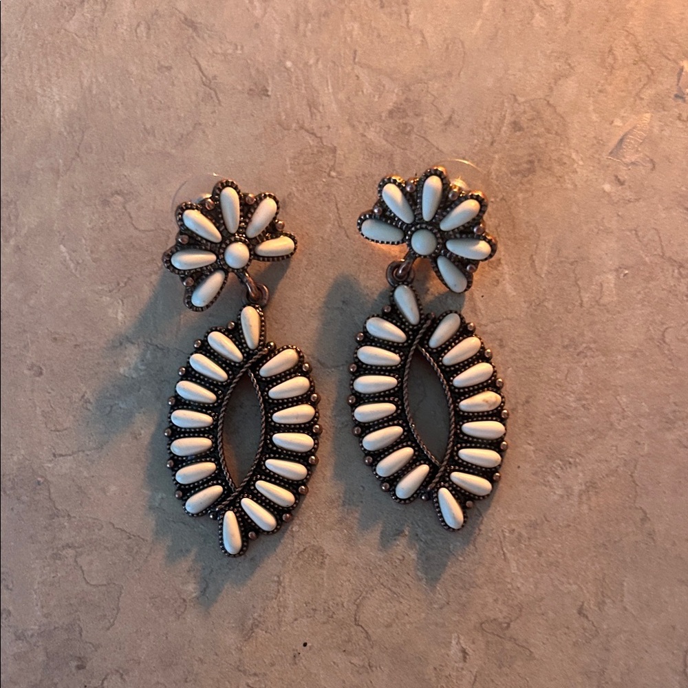 Elegant White Floral Earrings